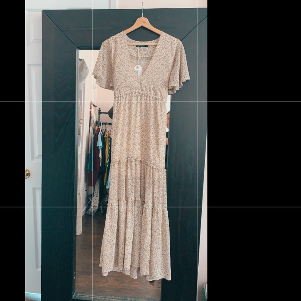 • Floral Maxi Dress • - Picture 4 of 11